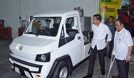 Soal Produksi Mobil Esemka, Presiden Jokowi: Tunggu Tanggal Mainnya