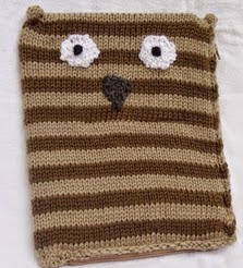 http://translate.googleusercontent.com/translate_c?depth=1&hl=es&rurl=translate.google.es&sl=en&tl=es&u=http://stana-critters-etc.blogspot.com.es/2014/08/knitting-pattern-for-owl-tablet-case.html&usg=ALkJrhgjaGMKDIwp76sAAipdbtf4g8RHFA