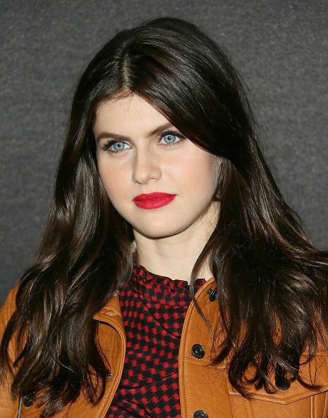 Alexandra Daddario in Bibhu Mohapatra "San Andreas" London Premiere Tom+Lorenzo #cute #smile #celebrities red lips and blue eyes, Hollywood star hot images bold style
