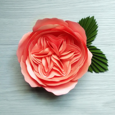 Juliet Rose em papercraft