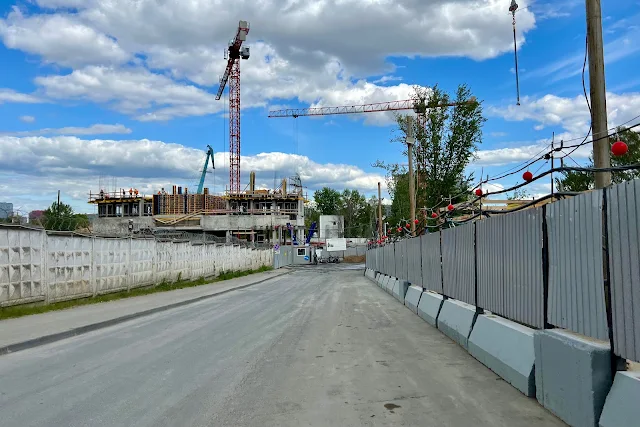 Варшавское шоссе, дворы, строящийся жилой комплекс «Роттердам»