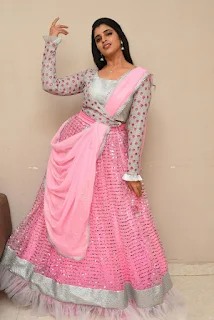 Anchor Syamala beautiful looks in pink dress photoshoot