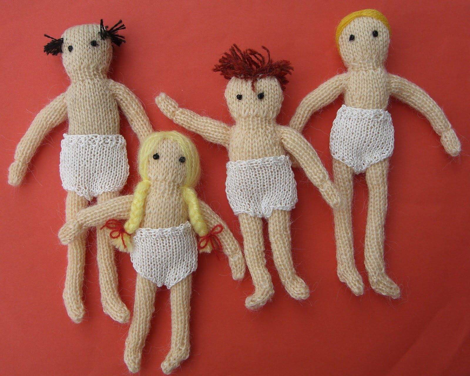bitstobuy: Free miniature knitting pattern - Dolls house ...