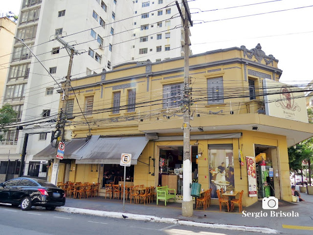 Vista ampla da tradicional Padaria Baronesa em Higienópolis