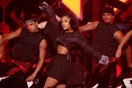 Ariana Grande fará show em Manchester em homenagem às vítimas de ataque