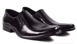 Sepatu kulit formal