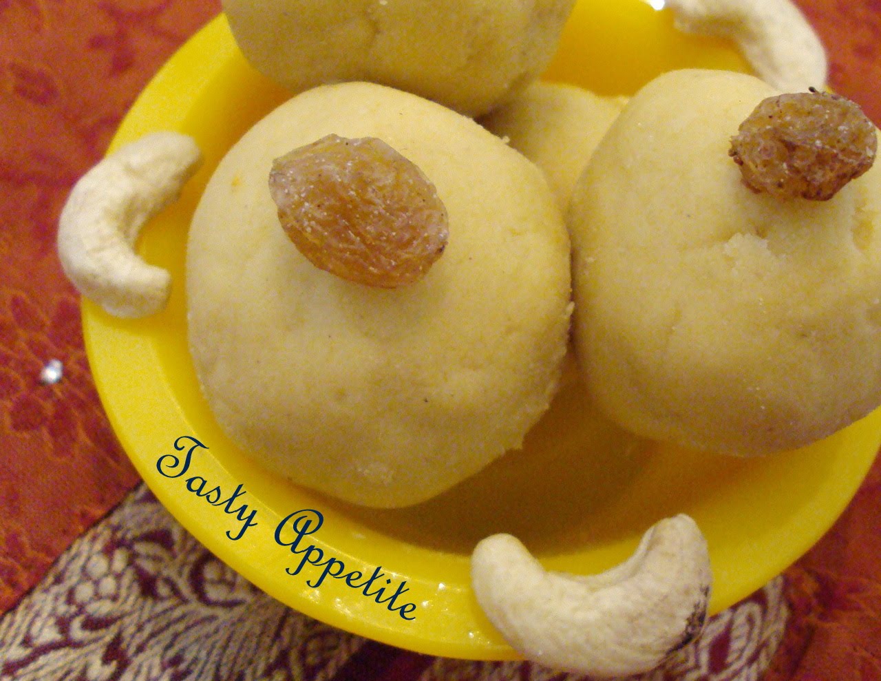 Moong Dal Laddu