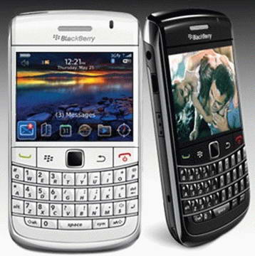 The White BlackBerry Bold 9700