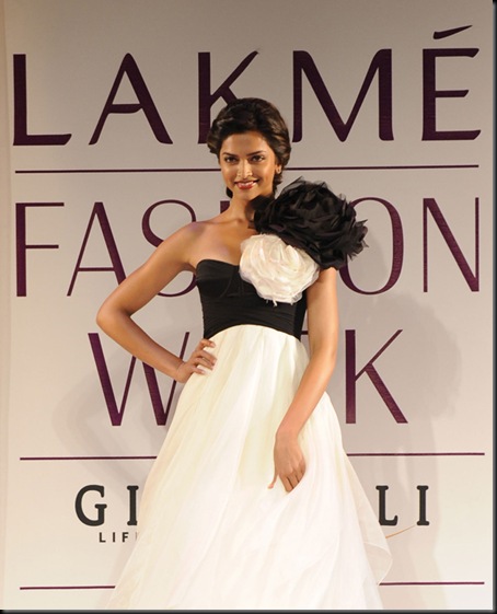 deepika padukone hot pictures