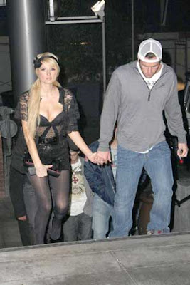 Paris Hilton New Boyfriend Photos