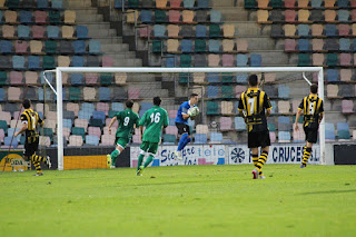 El Barakaldo cosecha su cuarta victoria consecutiva al imponerse 4-0 al Gernika