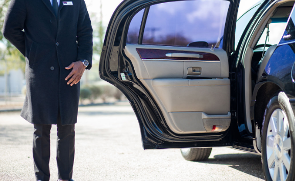 4 Reasons To Hire A Wedding Limo Service