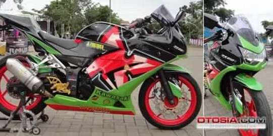 Hasil Modipikasi Supermotor Sport - Cara Modifikasi Kawasaki Ninja 250 Karburator Biar Tambah Racing dan Kekar Gaya MotoSport Gede