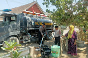 Sat Samapta Polres Sumbawa Barat Distribusikan Air Bersih Kepada Warga Moteng