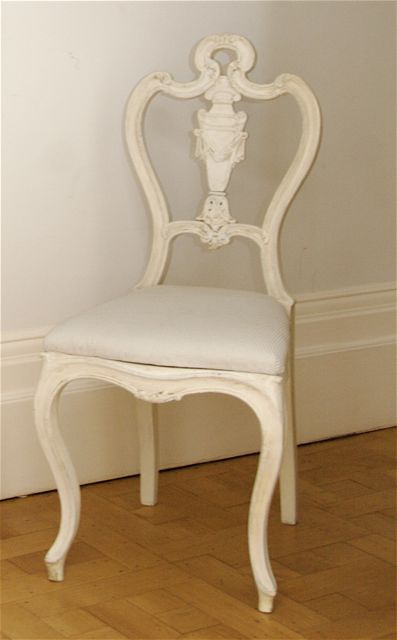 http://www.antiquediningchair.