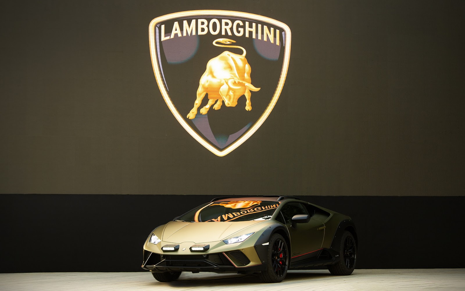 Логотип ламборгини 2024. Lamborghini 2024. Ламборгини 2024 года. Lamborghini 2024 года карандашом. Белая Ламборгини 2024.