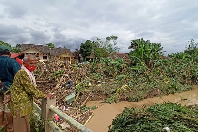 Lima meninggal korban banjir di Tanjung Selamat