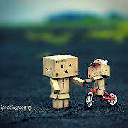 Come to have lively feeling with the cute pictures of Danbo.