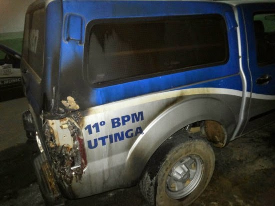 Bandidos incendeiam viatura da Polícia Militar em Utinga