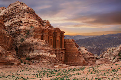Lost City of Petra: Resurrecting the Ancient Arab Civilization