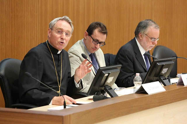 Mons Georg Gänswein em seu estarrecedor discurso na Universidade Gregoriana, 20 de maio de 2016