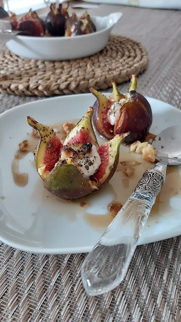 HIGOS CON QUESO DE CABRA AL HORNO