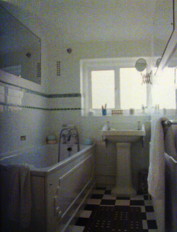 Bathroom of Traditional Style - research title=