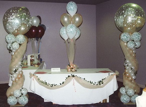 Balloon Head Table Centerpieces1