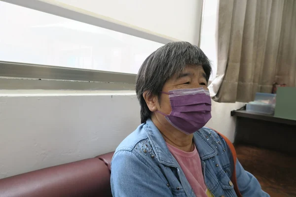 ▲郭女士表示，大約30年前她開始全身疼痛，醫師建議她嘗試高壓氧，效果出奇的好，疼痛感已經微乎其微，目前仍持續高壓氧治療。（彰化醫院提供）