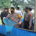 Kapolres Batu Bara Panen Ikan LeLe, Tukang Bandrek Terharu