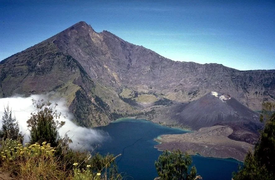 Pengertian Gunung