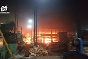 Pabrik Kayu di Lamongan Ludes Terbakar, 4 Pekerja Alami Luka Bakar