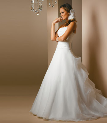 Bridal Dresses Stores on Avon Bridal Shops  Wedding Dress Designers
