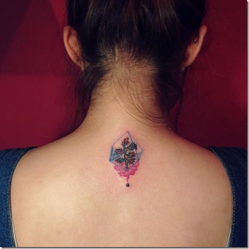 Tatuagens femininas para as costas 