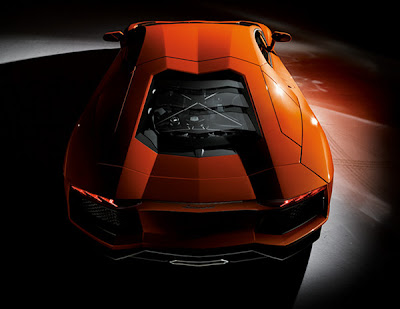 Lamborghini-Aventador-Up