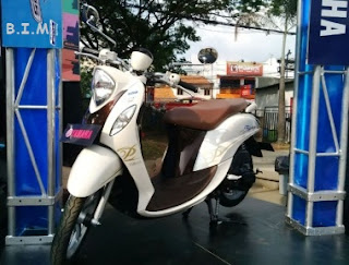 Skutik Yamaha New Fino Blue Core