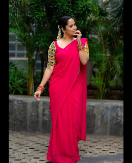 Anusuya Bhardwaj HD Saree Images