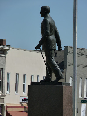 statue of Truman