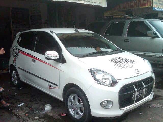  Modifikasi  mobil  agya terbaru trd s g e ayla bagian  dalam  