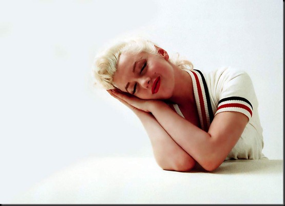 12200-4-marilyn_monroe_-_8