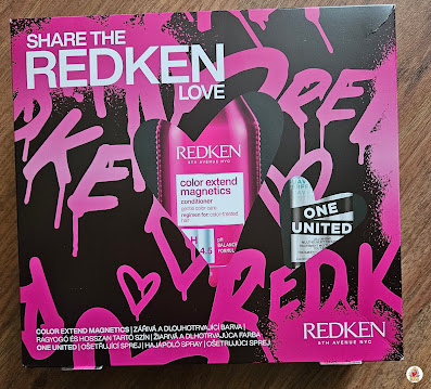 Urobte radosť sebe alebo svojim blízkym perfektným kozmetickým setom Redken Color Extend Magnetics. Balíček plný vlasovej starostlivosti ako darček vždy poteší.