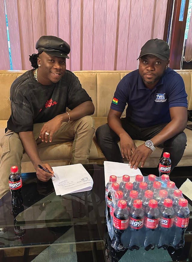 NEWS: Stonebwoy Joins Bigoo Drinks as Brand Ambassador. 