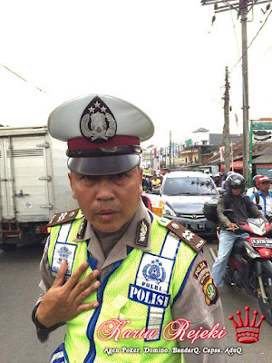 AGEN JUDI POKER DAN DOMINO UANG ASLI ONLINE TERPERCAYA INDONESIA