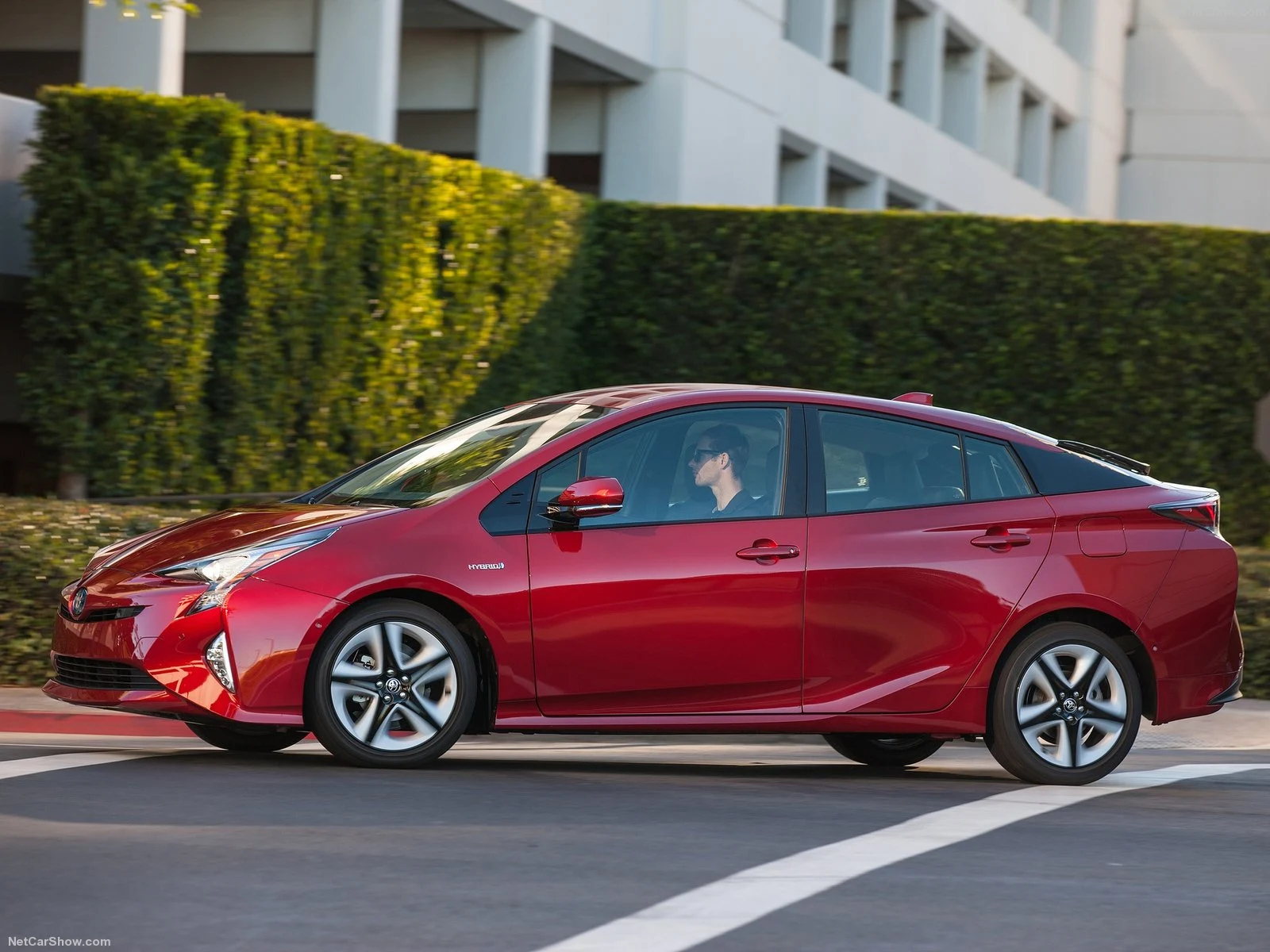 Hình ảnh xe ô tô Toyota Prius 2016 & nội ngoại thất