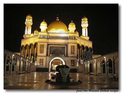 Masjid Jame Asr Hassanil Bolkiah, Brunei Darussalam, sewa villa di batu