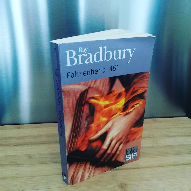 Fahrenheit 451 de Ray Bradbury : avertissement sur un futur pas si lointain