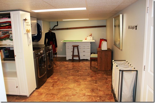 laundry room 016