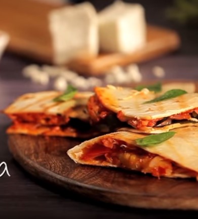 PIZZA QUESADILLAS