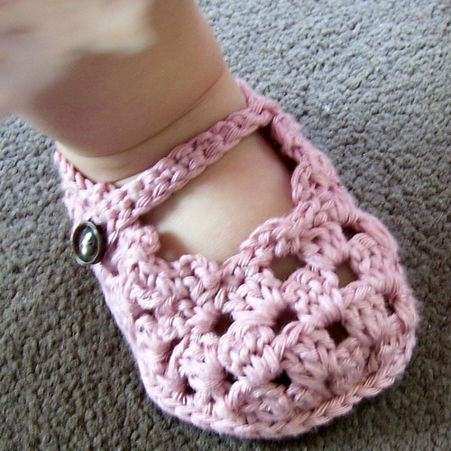 Sole Lovely Mary Janes - Free Pattern