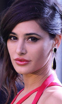 nargis fakhri latest pics 